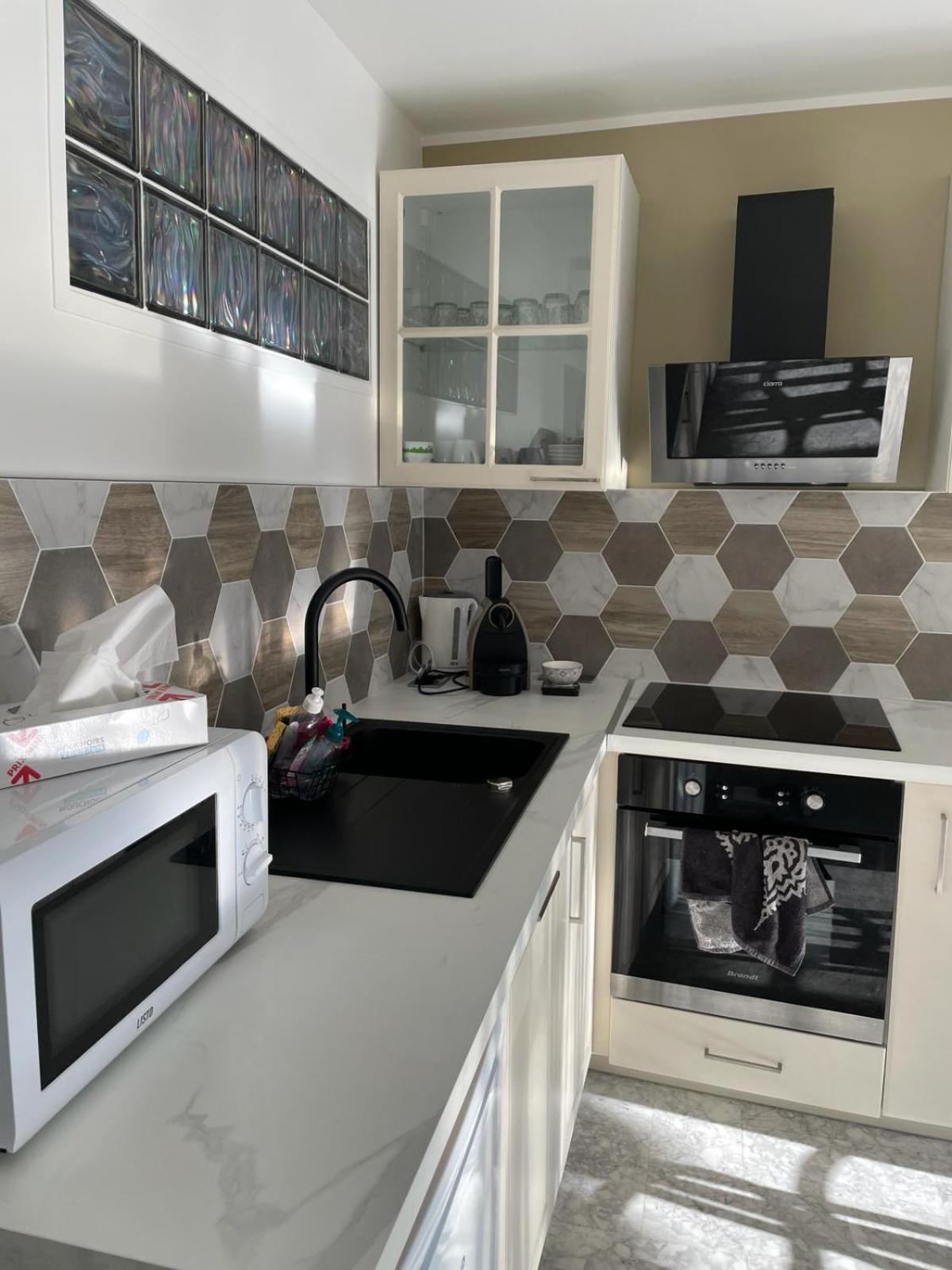 Immeuble Le Regency, Appartement 4 Pieces, 80 Metres De La Plage マントン エクステリア 写真