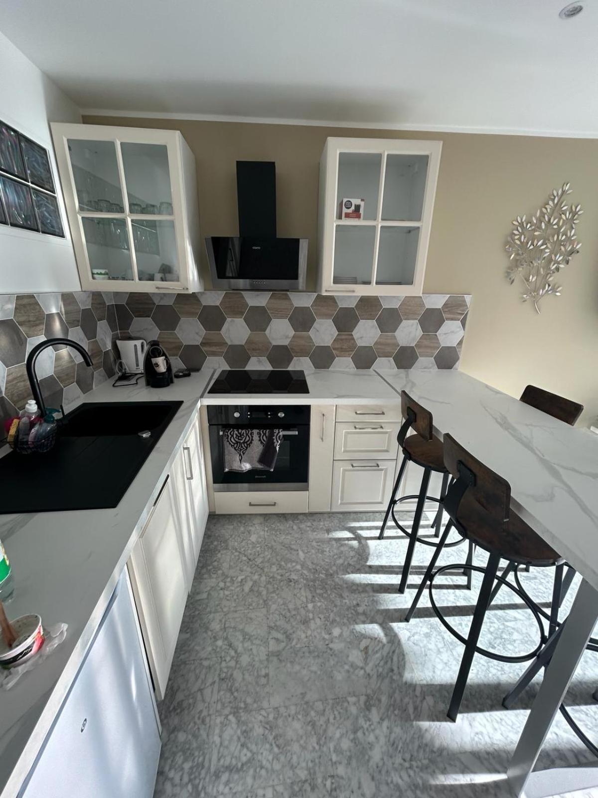 Immeuble Le Regency, Appartement 4 Pieces, 80 Metres De La Plage マントン エクステリア 写真